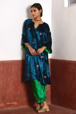 Shorshe Teal Blue Floral Embellished Velvet Kurta Set -Inca Sales Store 261223she4 2