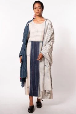 Injiri White & Blue Printed Scarf -Inca Sales Store 267injri8 2