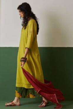 Medha Orange Hand Embroidered Dupatta -Inca Sales Store 268med25 3