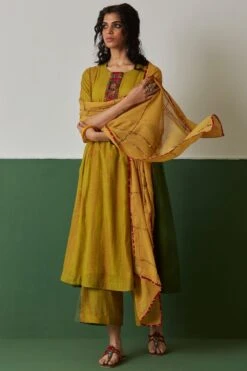 Medha Yellow Hand Embroidered Dupatta -Inca Sales Store 268med26 3