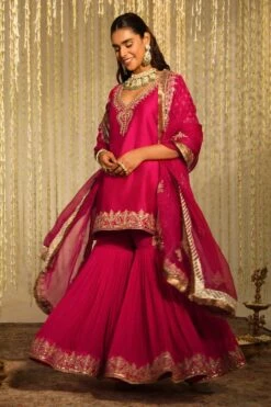 Sheetal Batra Aaira Radiant Pink Embellished Kurta Set -Inca Sales Store 2712s23b29 2