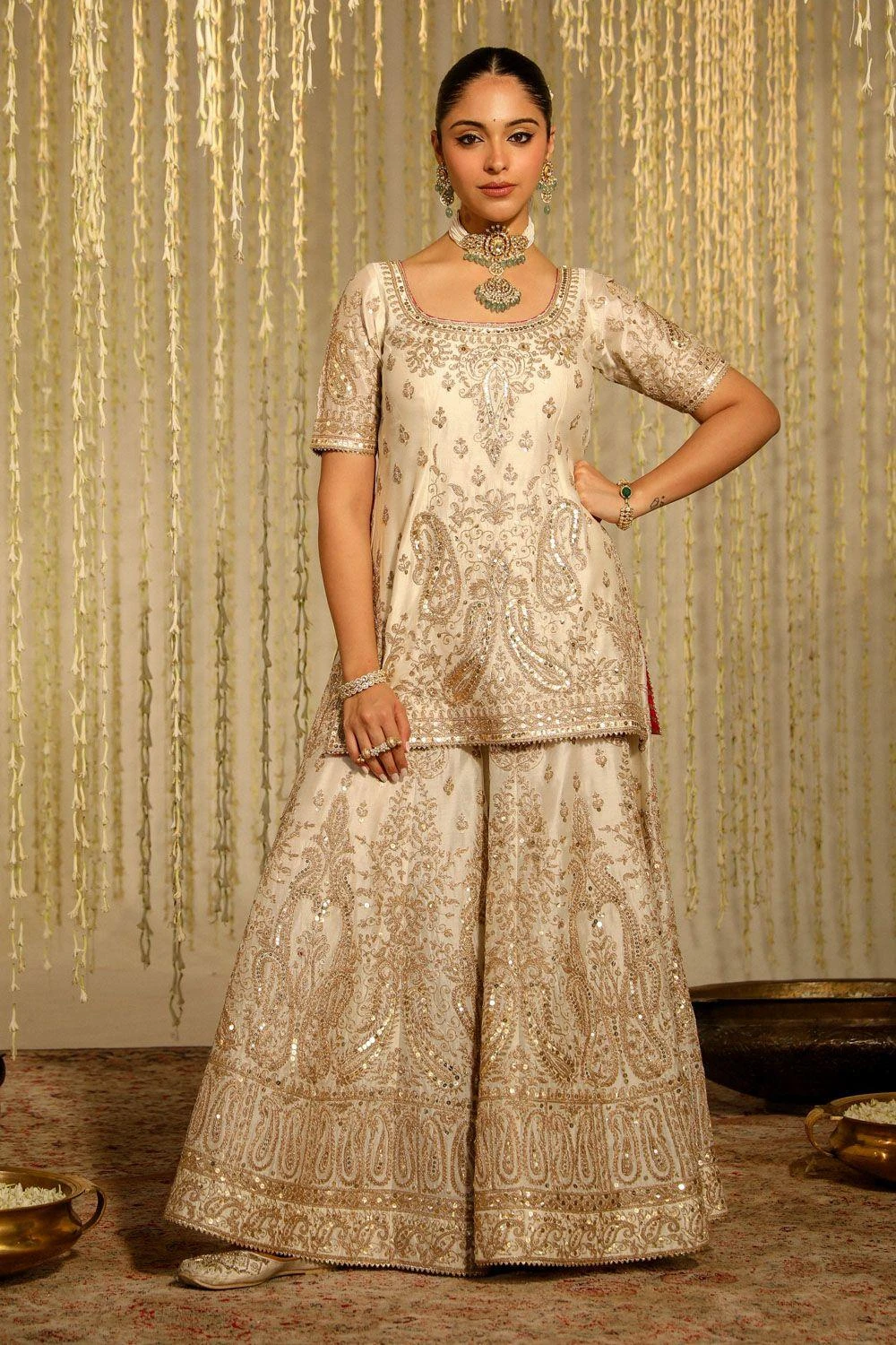 Sheetal Batra Mazneen Daisy Ivory Floral Embellished Kurta Set 3 Sheetal Batra Mazneen Daisy Ivory Floral Embellished Kurta Set