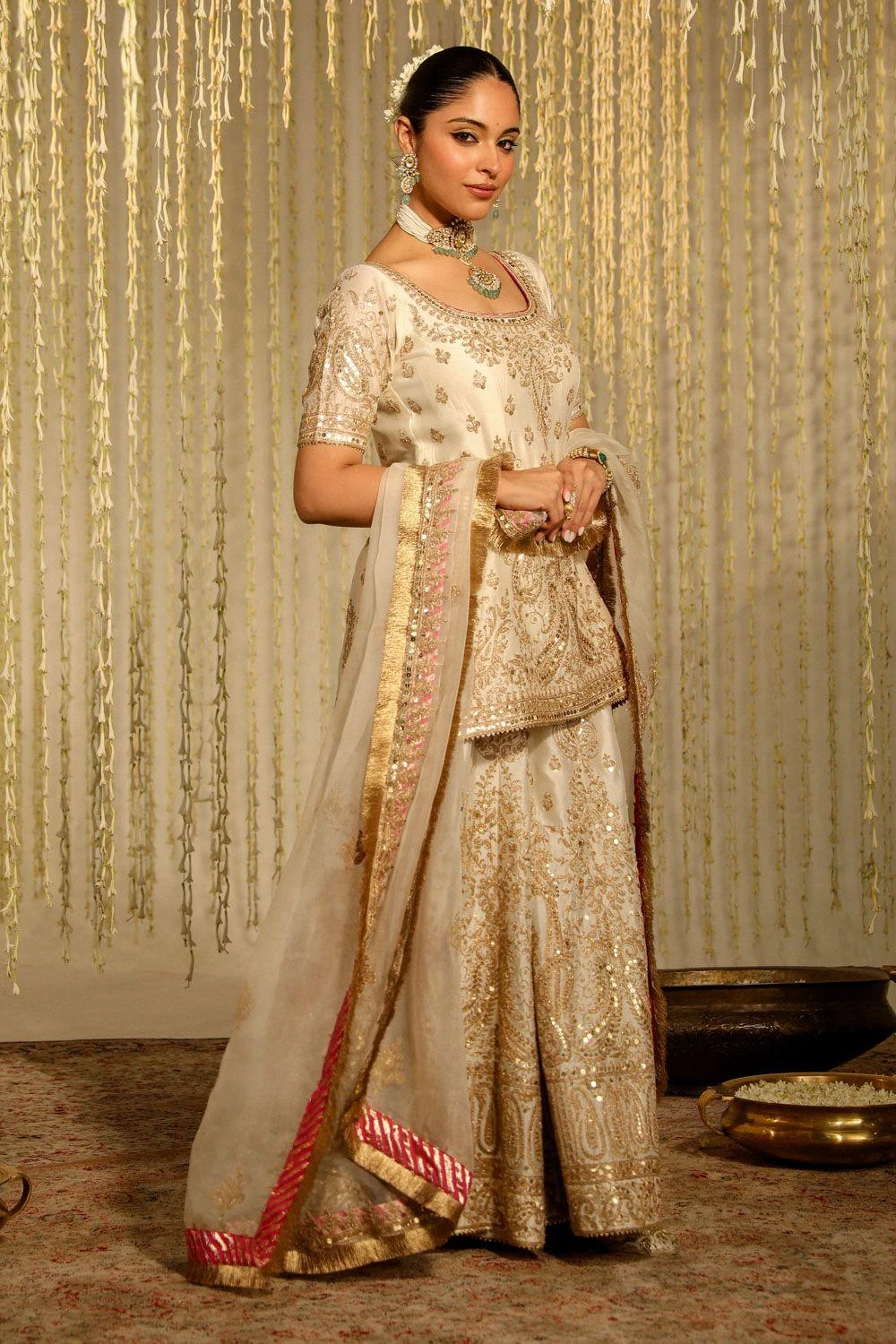 Sheetal Batra Mazneen Daisy Ivory Floral Embellished Kurta Set 4 Sheetal Batra Mazneen Daisy Ivory Floral Embellished Kurta Set - Image 2