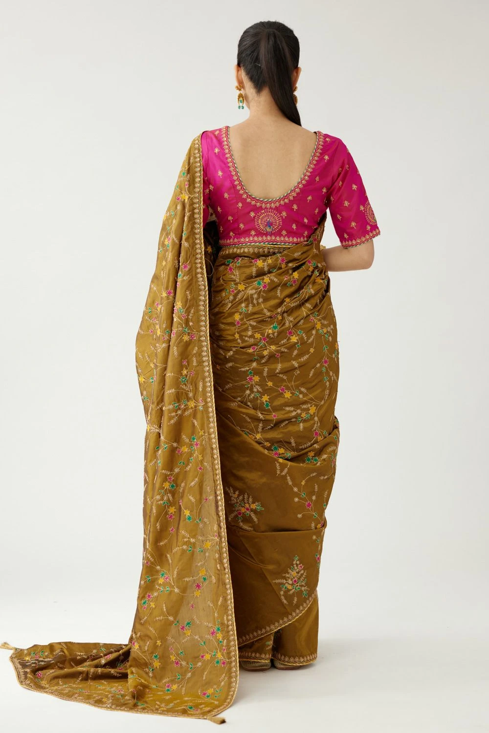 KORA Golden Olive Thread Embellished Sari Set 6 KORA Golden Olive Thread Embellished Sari Set - Image 4