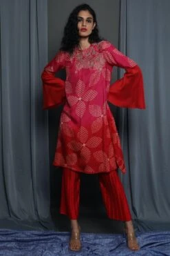 Krishna Mehta Red & Pink Shaded Tunic 8 Krishna Mehta Red & Pink Shaded Tunic -Inca Sales Store 28042023km06 3
