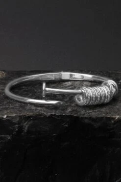 Sangeeta Boochra Johi Regal Diamond Hinged-Bracelet -Inca Sales Store 281223sb21 2