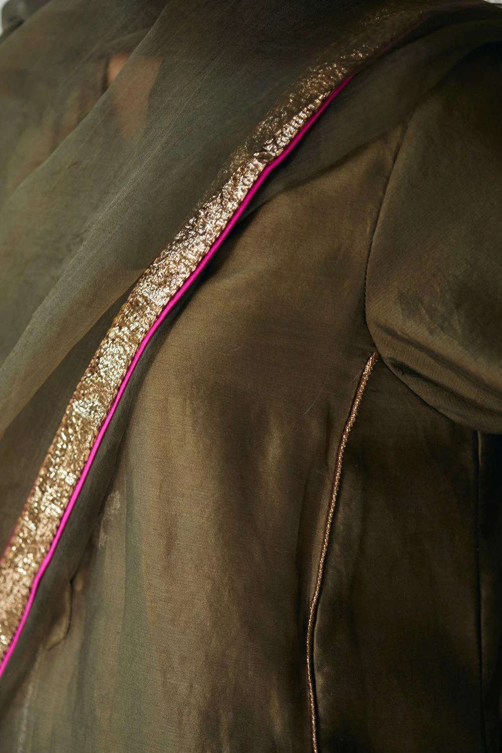 Shorshe Silk Organza Moss Green Stole 4 Shorshe Silk Organza Moss Green Stole - Image 2