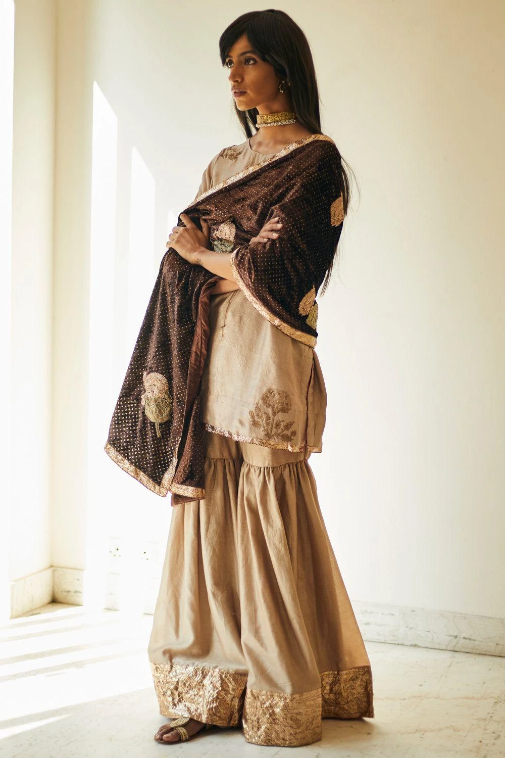 Shorshe Dark Brown Velvet Stole 4 Shorshe Dark Brown Velvet Stole - Image 2