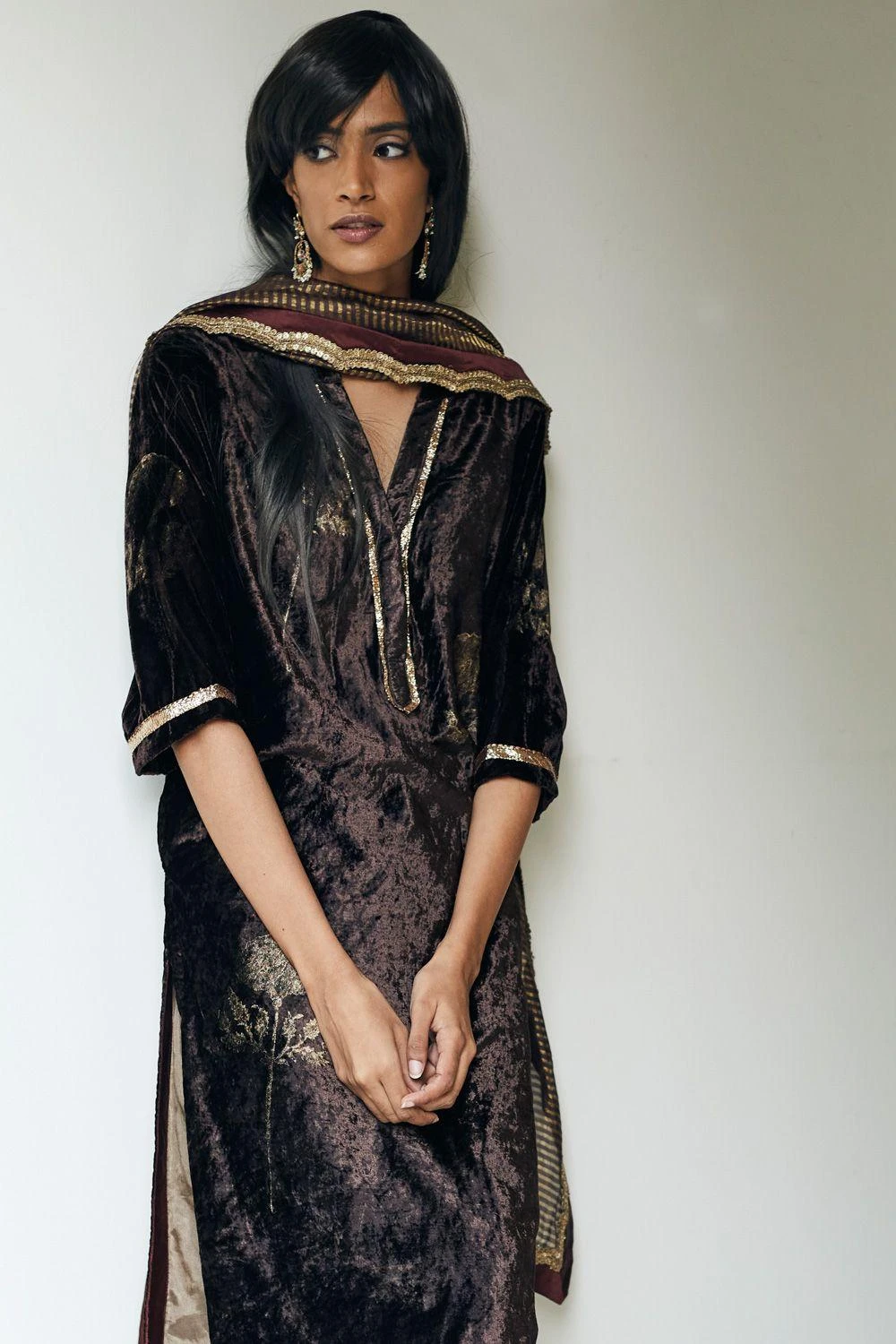 Shorshe Dark Brown Velvet Kurta Set 4 Shorshe Dark Brown Velvet Kurta Set - Image 2