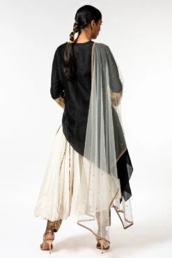 Aikeyah Layered Asymmetric Chanderi Kurta Set -Inca Sales Store 287aikeyah11 4