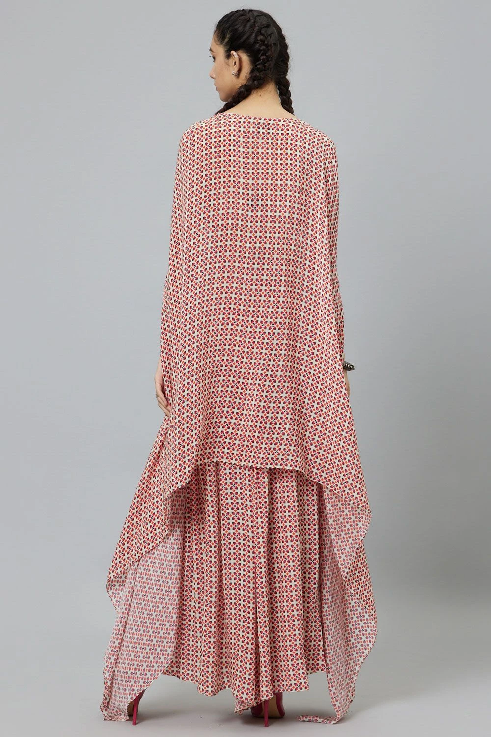 SVA Ivory Geometric Printed Cape Set 7 SVA Ivory Geometric Printed Cape Set - Image 5