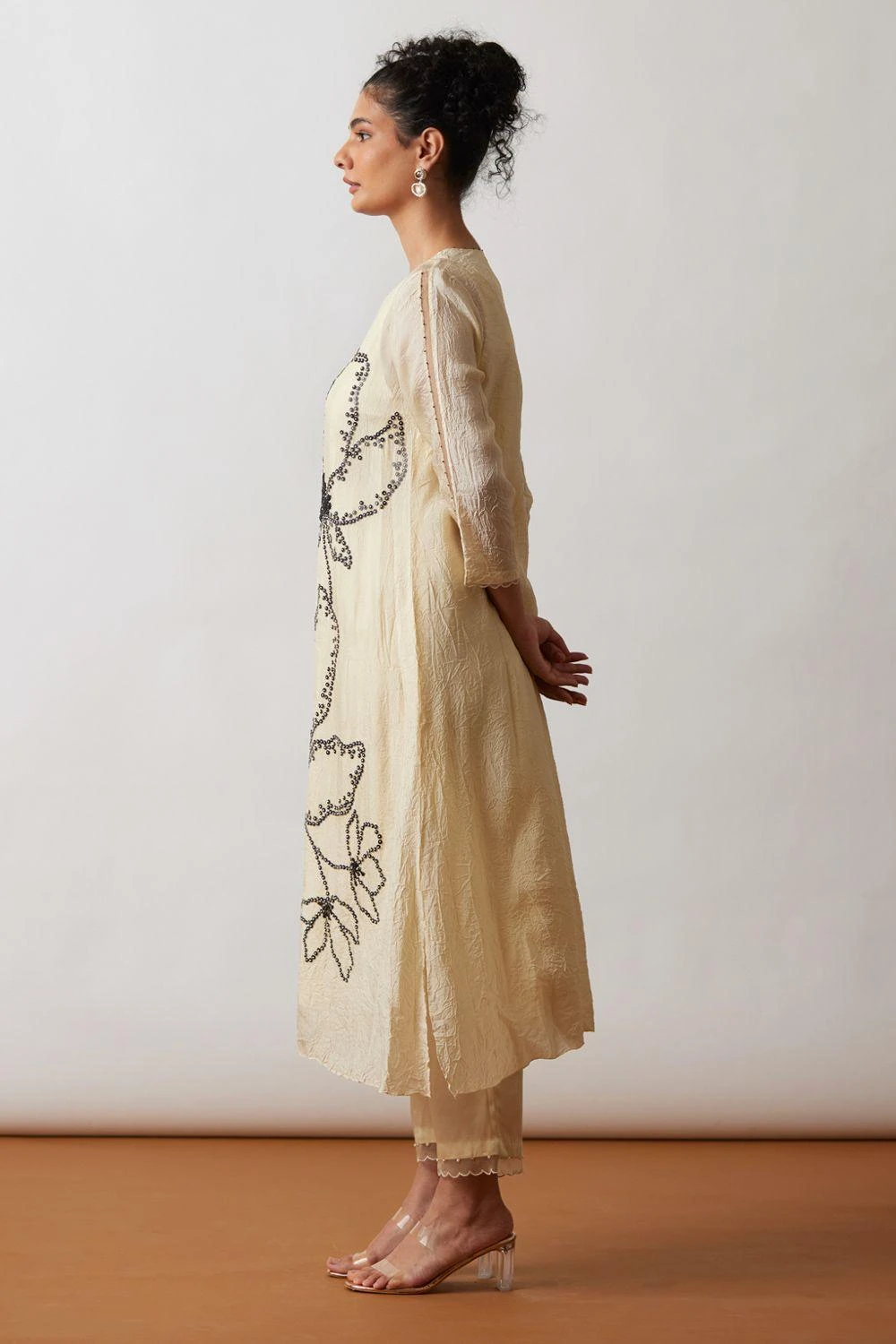 ONE NOT TWO Ivory Floral Embellished Kurta Set 4 ONE NOT TWO Ivory Floral Embellished Kurta Set - Image 2