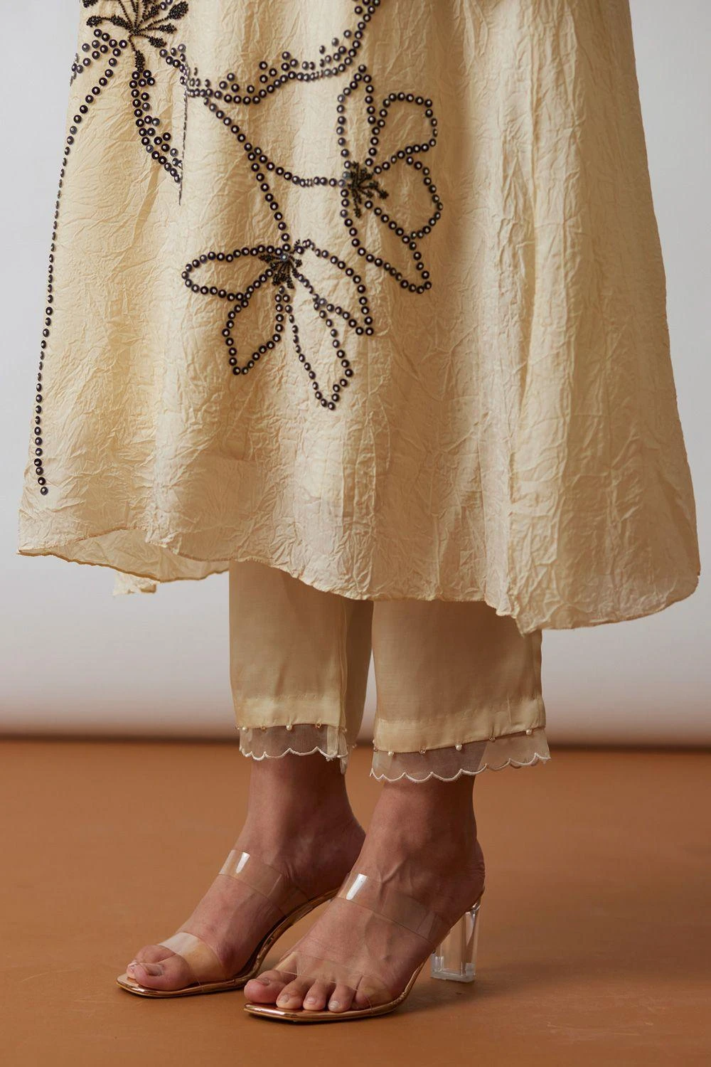 ONE NOT TWO Ivory Floral Embellished Kurta Set 6 ONE NOT TWO Ivory Floral Embellished Kurta Set - Image 4