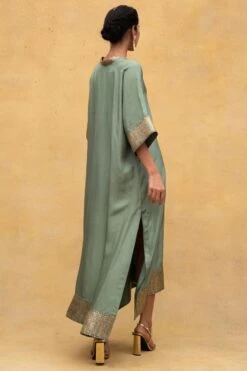 Jayanti Reddy Green Embellished Kaftan With Benarasi Borders -Inca Sales Store 300523jr01 5