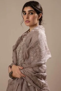 Sunira Designs Grey Handwoven Linen Translucent Dupatta 9 Sunira Designs Grey Handwoven Linen Translucent Dupatta -Inca Sales Store 310sua46 3