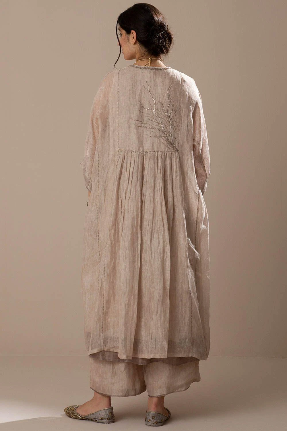 Sunira Designs Light Pink Handwoven Linen Translucent Dupatta 8 Sunira Designs Light Pink Handwoven Linen Translucent Dupatta - Image 6