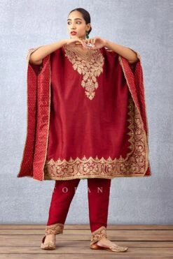 Torani Sindoori Aaira Kaftan Set