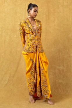 Anamika Khanna Kesar Embellished Jacket With A Draped Skirt 9 Anamika Khanna Kesar Embellished Jacket With A Draped Skirt -Inca Sales Store 33ak1 3
