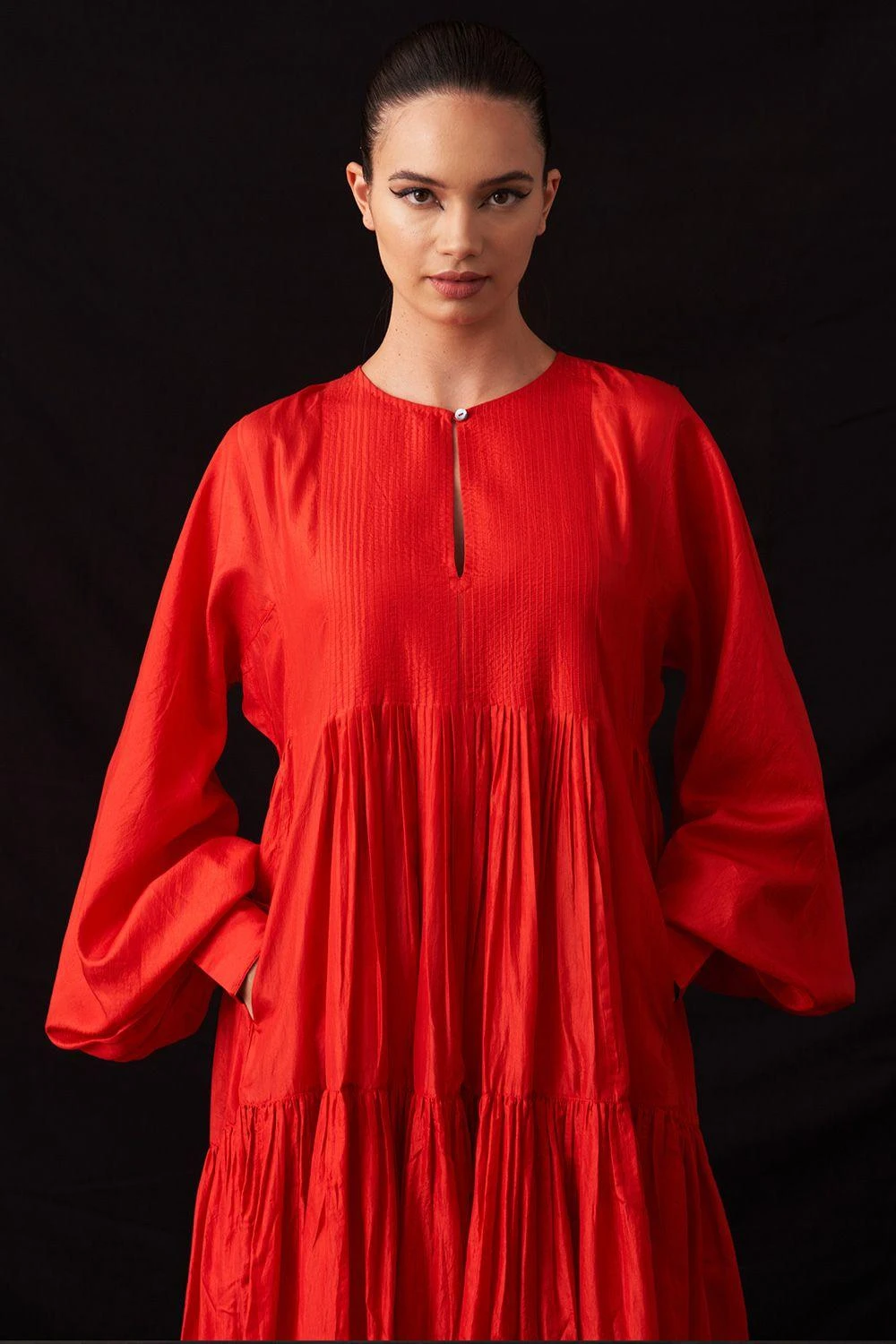 Amrich Ari Rose Red Silk Woven Pleated Tiered Dress 5 Amrich Ari Rose Red Silk Woven Pleated Tiered Dress - Image 3