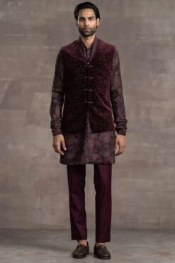 Tarun Tahiliani Men Wine Velvet Jacket Set