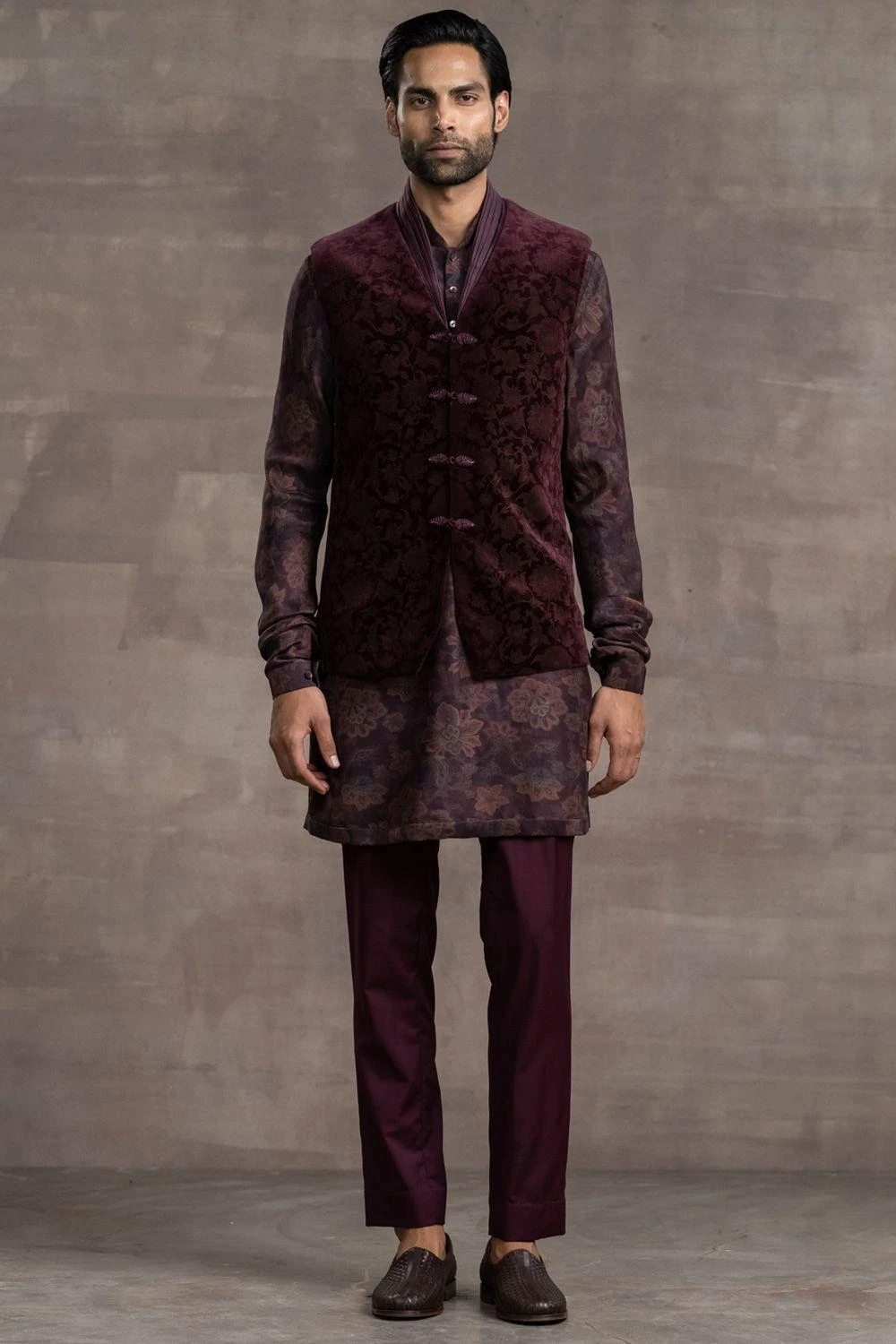 Tarun Tahiliani Men Wine Velvet Jacket Set 3 Tarun Tahiliani Men Wine Velvet Jacket Set