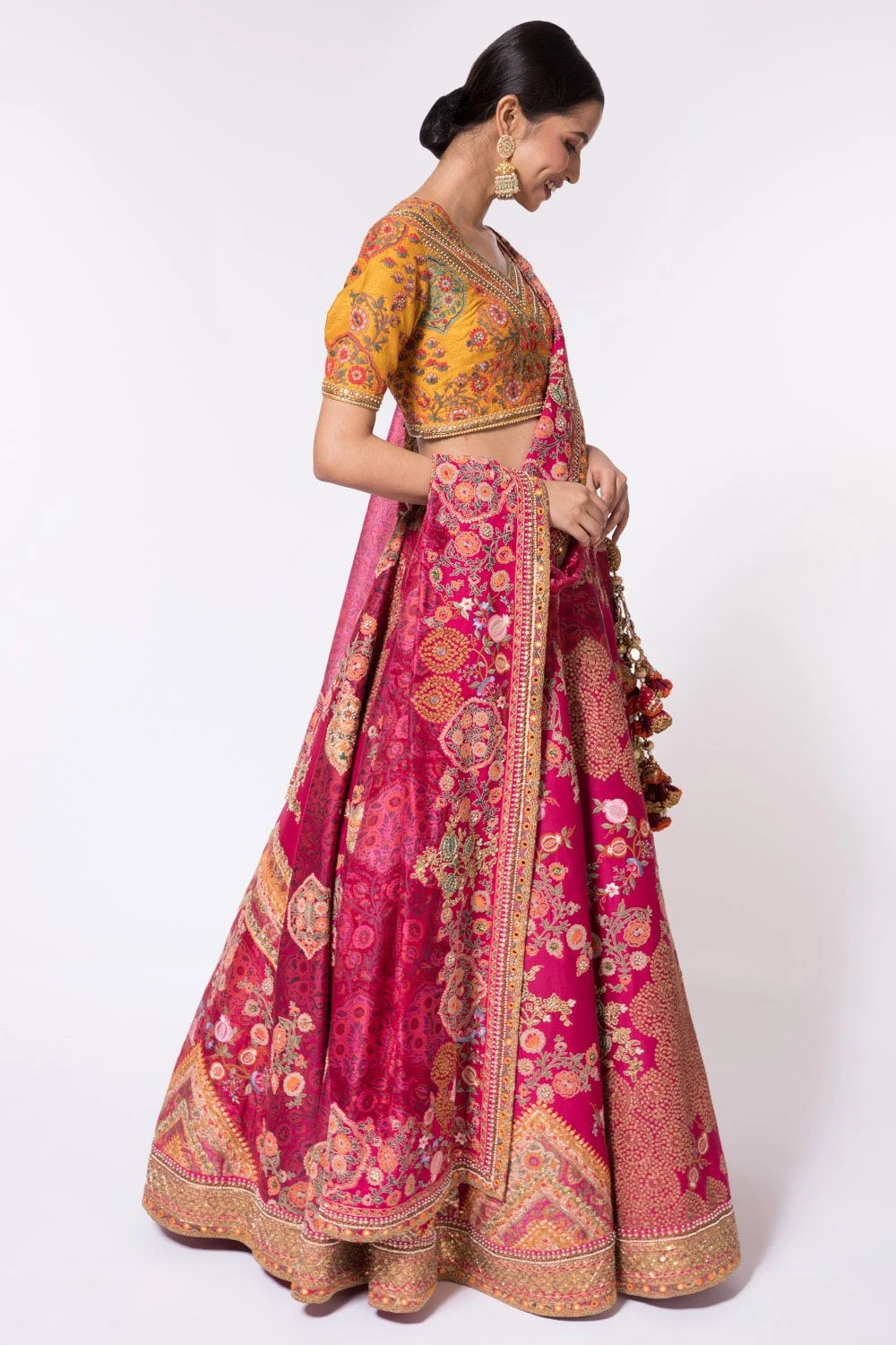 Debyani Magenta Pink Embroidered Lehenga Set 5 Debyani Magenta Pink Embroidered Lehenga Set - Image 3