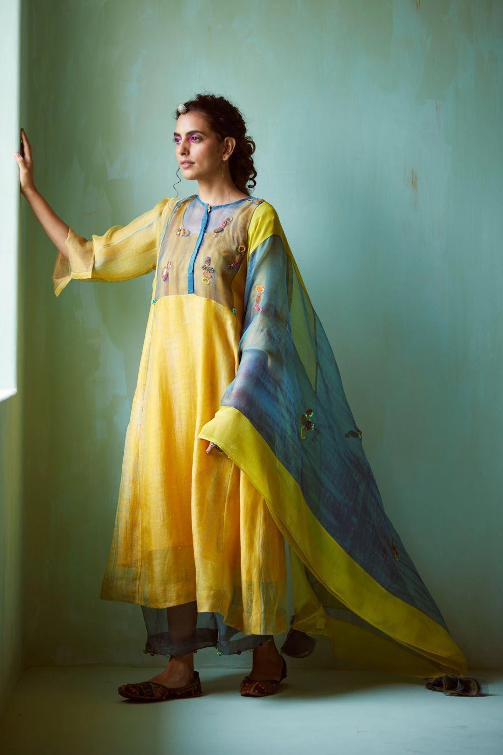 Medha Yellow Tie & Dye Hand Embellished Tunic Set 5 Medha Yellow Tie & Dye Hand Embellished Tunic Set - Image 3