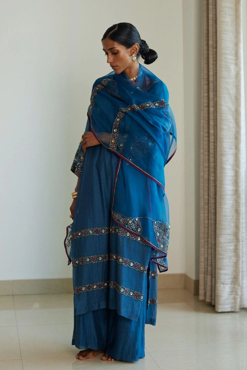Sarang Kaur Blue Rekha Stole 5 Sarang Kaur Blue Rekha Stole - Image 3