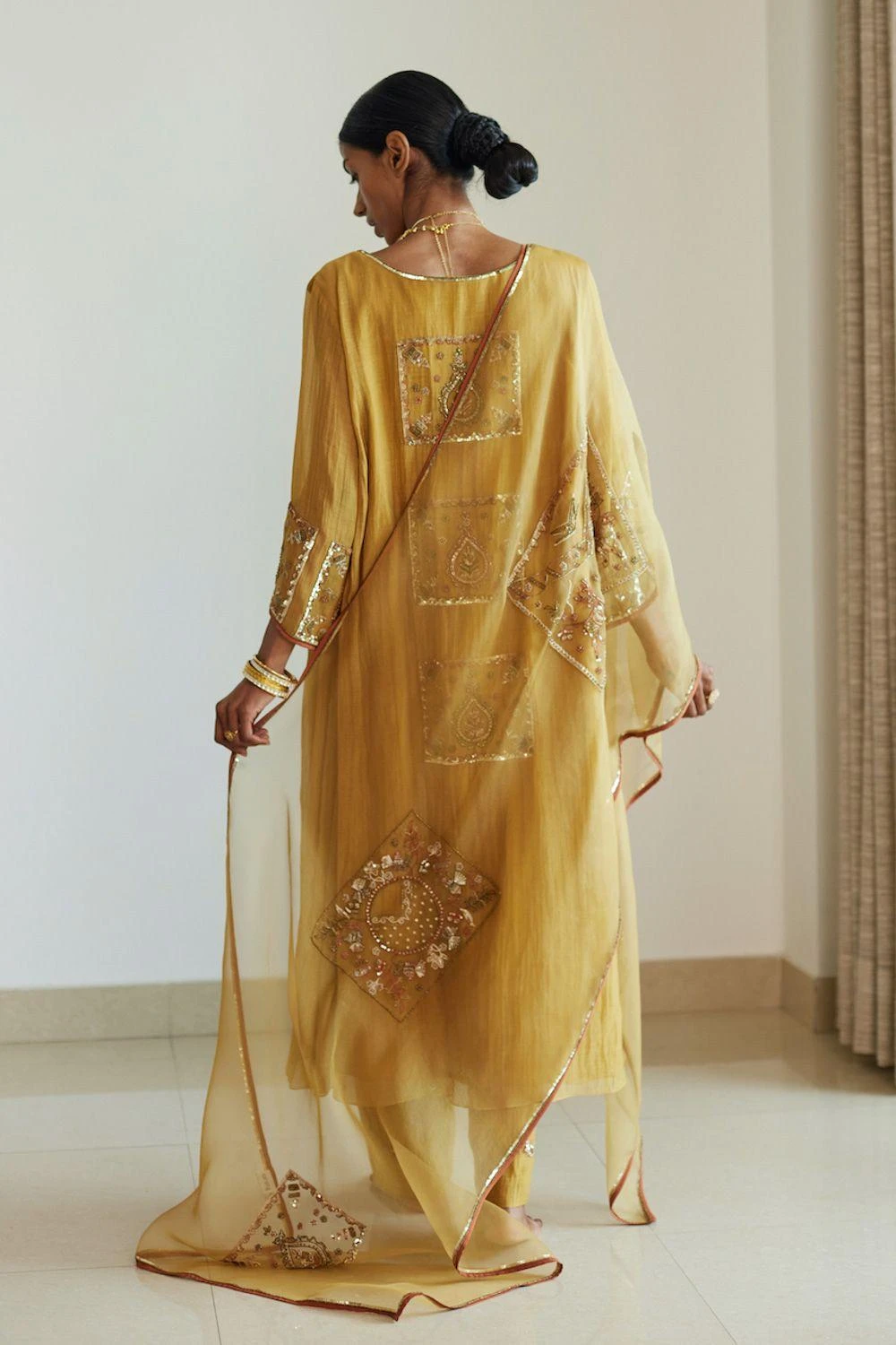 Sarang Kaur Yellow Akaari Stole 5 Sarang Kaur Yellow Akaari Stole - Image 3