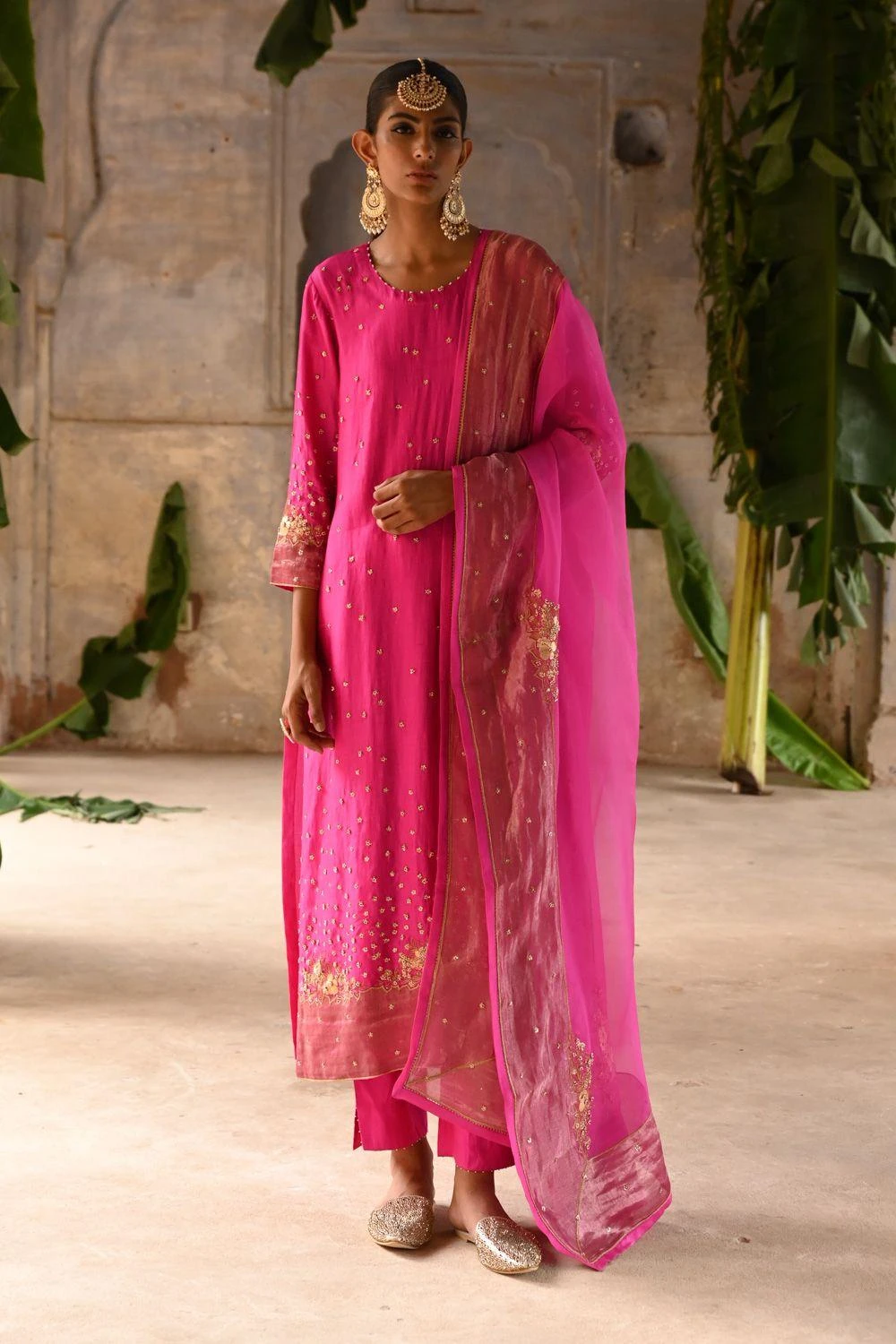 Deep Thee Fuchsia Pink Hand Embroidered Kurta Set 3 Deep Thee Fuchsia Pink Hand Embroidered Kurta Set