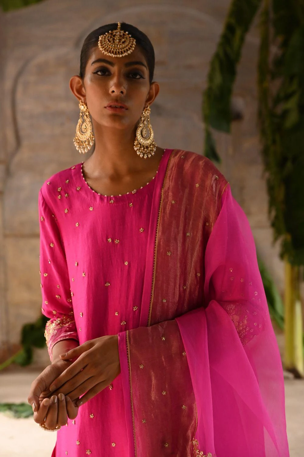 Deep Thee Fuchsia Pink Hand Embroidered Kurta Set 5 Deep Thee Fuchsia Pink Hand Embroidered Kurta Set - Image 3