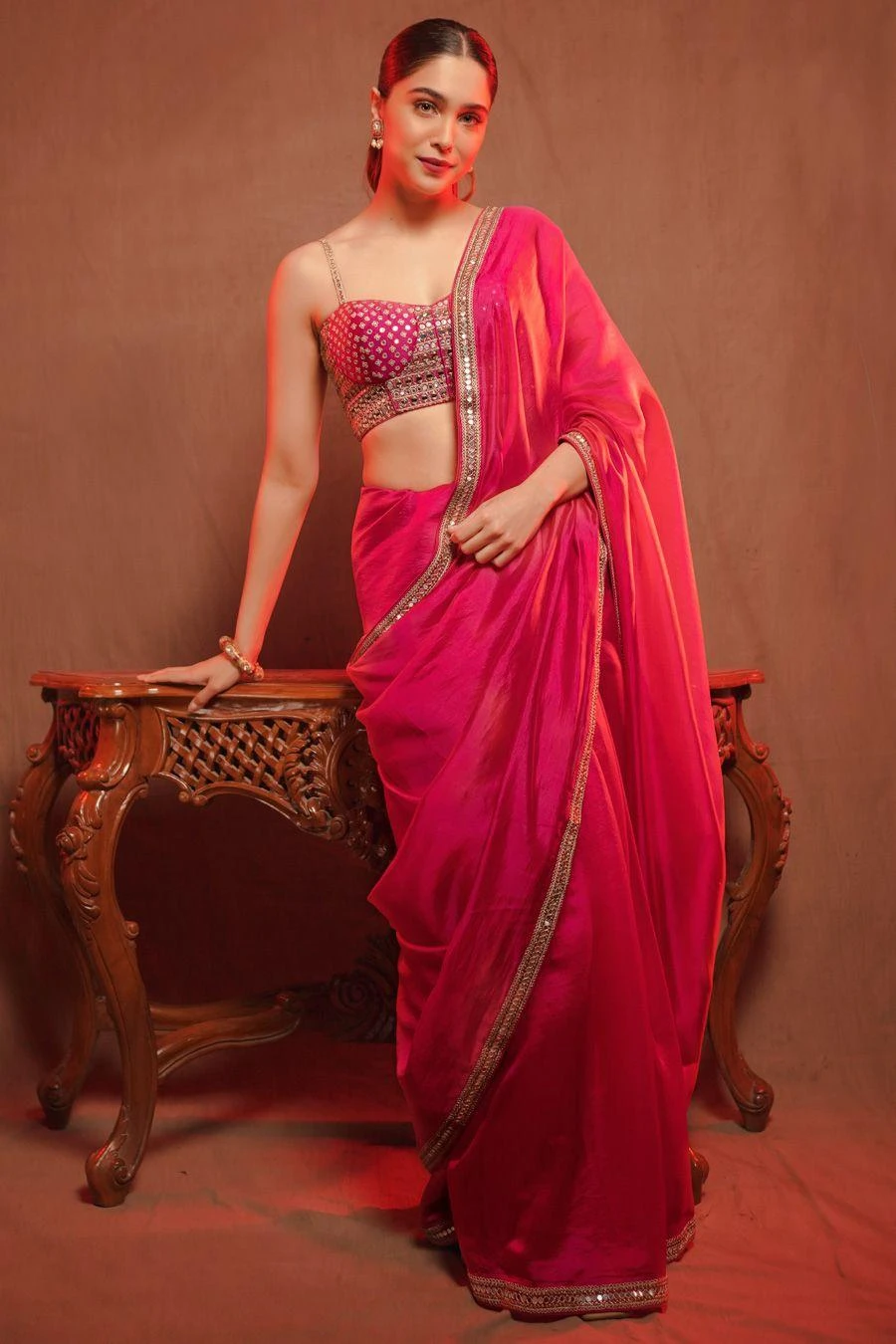 Punit Balana Rani Pink Embroidered Sari Set 7 Punit Balana Rani Pink Embroidered Sari Set - Image 5