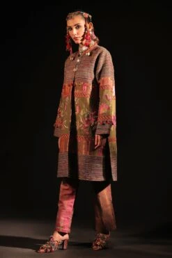 CAPISVIRLEO Multicoloured Embellished Band Collar Coat 7 CAPISVIRLEO Multicoloured Embellished Band Collar Coat -Inca Sales Store 81123co20 2