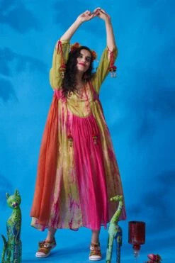 CAPISVIRLEO Green & Pink Panelled Dress -Inca Sales Store 88cap13 3