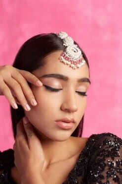 Amama Trellis Mangtika & Pendant