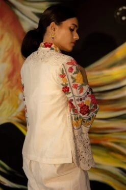 Chandrima Ivory Floral Embroidered Jacket -Inca Sales Store ch1110 4