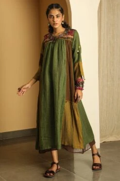 Medha Green Panelled Kurta With Embroidered Yoke