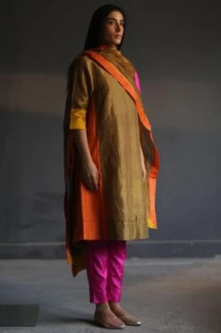 Shorshe Handloom Gold Tissue Kurta & Pink Silk Pants -Inca Sales Store fbgldtsu set 2