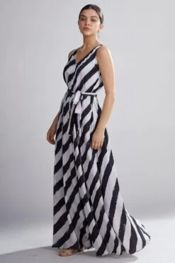 KoAi Striped Maxi Dress With Belt -Inca Sales Store kofw20078 3