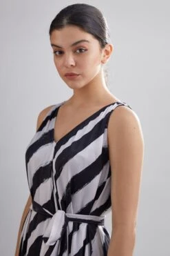 KoAi Striped Maxi Dress With Belt -Inca Sales Store kofw20078 5