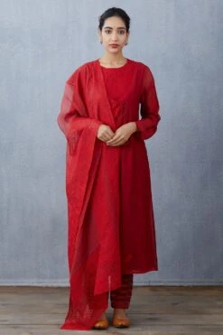 Torani Surkh Kiyah Kurta Set