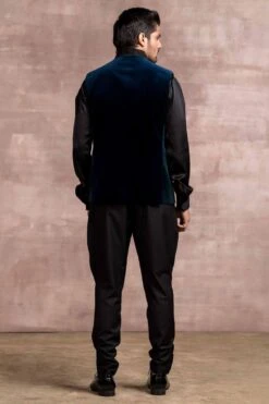 Tarun Tahiliani Men Teal Velvet Bundi Set -Inca Sales Store mf awu pw wc 1 3