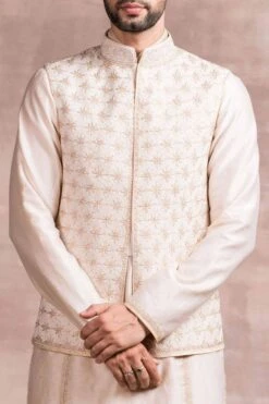 Tarun Tahiliani Men Beige Chikankari Embroidered Bundi Jacket 9 Tarun Tahiliani Men Beige Chikankari Embroidered Bundi Jacket -Inca Sales Store mg awu ckn wc 2 4