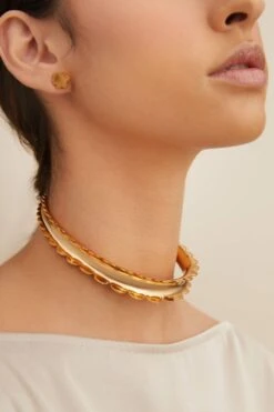 Outhouse Poppi Scallop Choker Necklace
