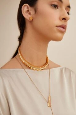 Outhouse Poppi Scallop Choker Necklace -Inca Sales Store ohaw21ch051 5 1