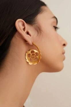 Outhouse Poppi Scallop Hoop Earrings -Inca Sales Store ohaw21ea051 2 1