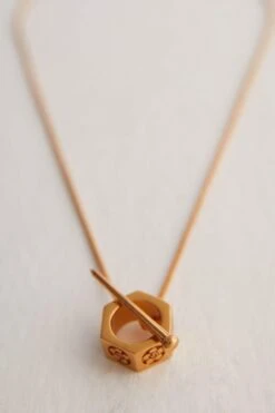 Outhouse Poppi Bolt-T Pendant Necklace -Inca Sales Store ohaw21pe071 3