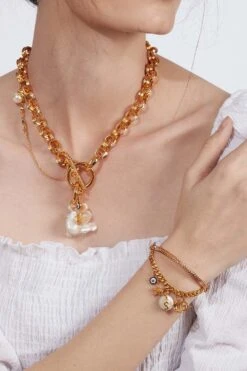 Outhouse Pearls Des Celeste Necklace