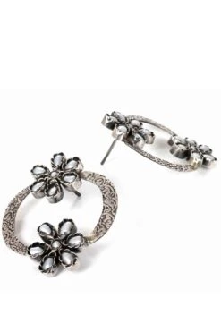 Sangeeta Boochra Handmade Silver Floral Stud Earrings -Inca Sales Store sbe 5140 3
