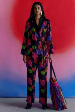 Studio RIGU Kalora Blazer Shirt & Pants